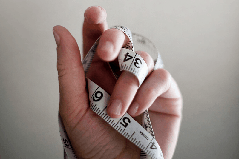 7 Terribly Stupid Things People Do to Lose Weight